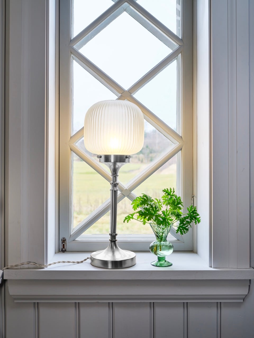 Bordslampa Eli Nickel/Frost Liten